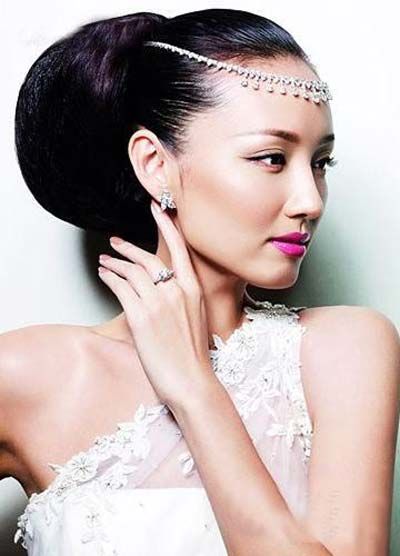 新娘婚纱如何搭配妆容才更完美